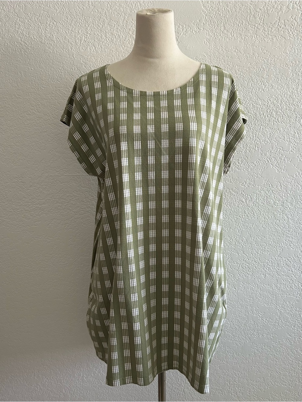 ki-ele Organic Cotton Hannah Shirt Dress in Light Green and White Palaka Print